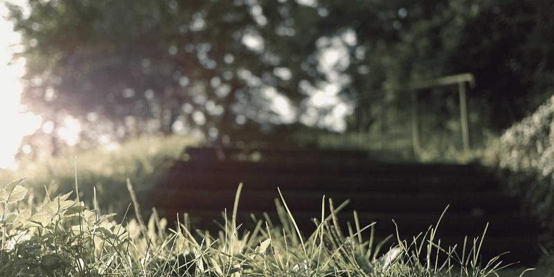 韩竹子工业风厨房收纳系统:5个隐藏设计巧思,让小户型厨房扩容30%